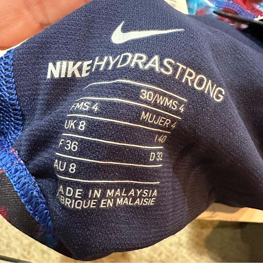 Nike Hydrastrong Swimsuit - Picture 9 of 16